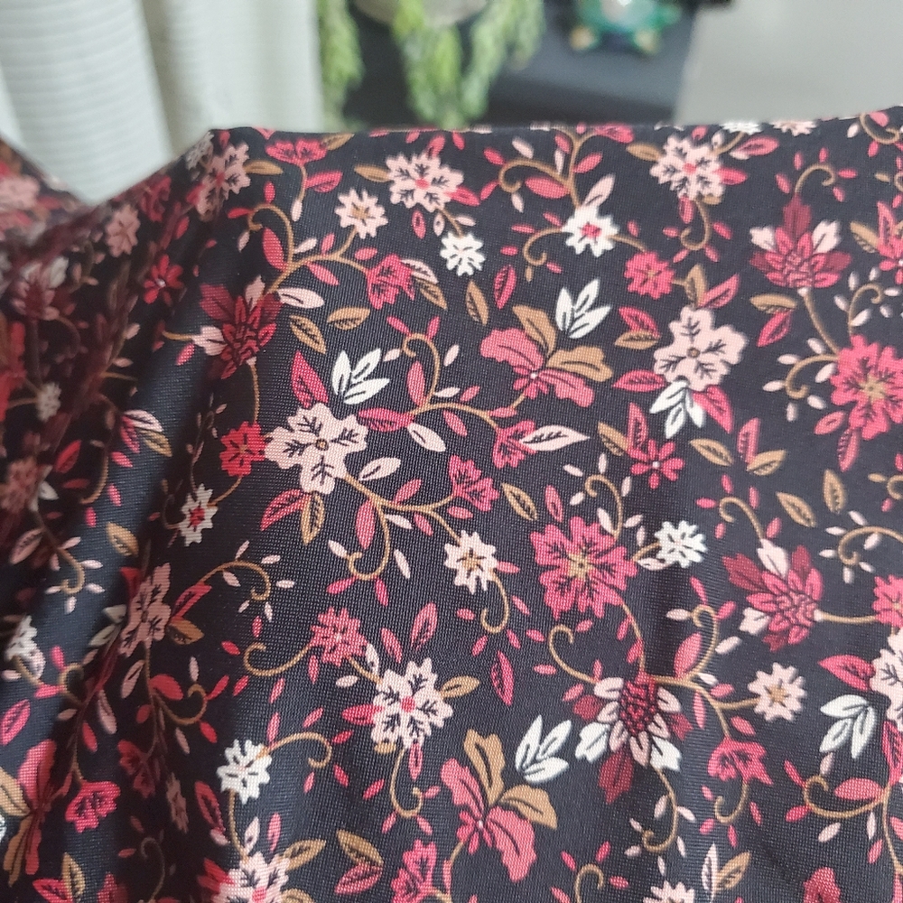 Lands' End Base layer top - Picture 3 of 3